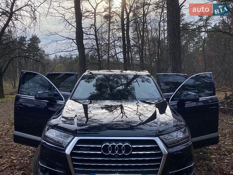 Внедорожник / Кроссовер Audi Q7 2017 в Киеве
