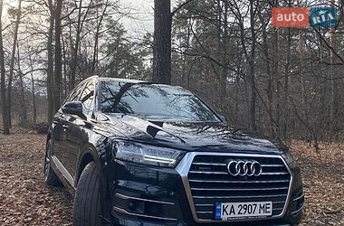 Внедорожник / Кроссовер Audi Q7 2017 в Киеве