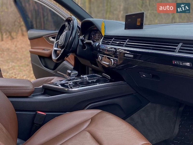 Внедорожник / Кроссовер Audi Q7 2017 в Киеве
