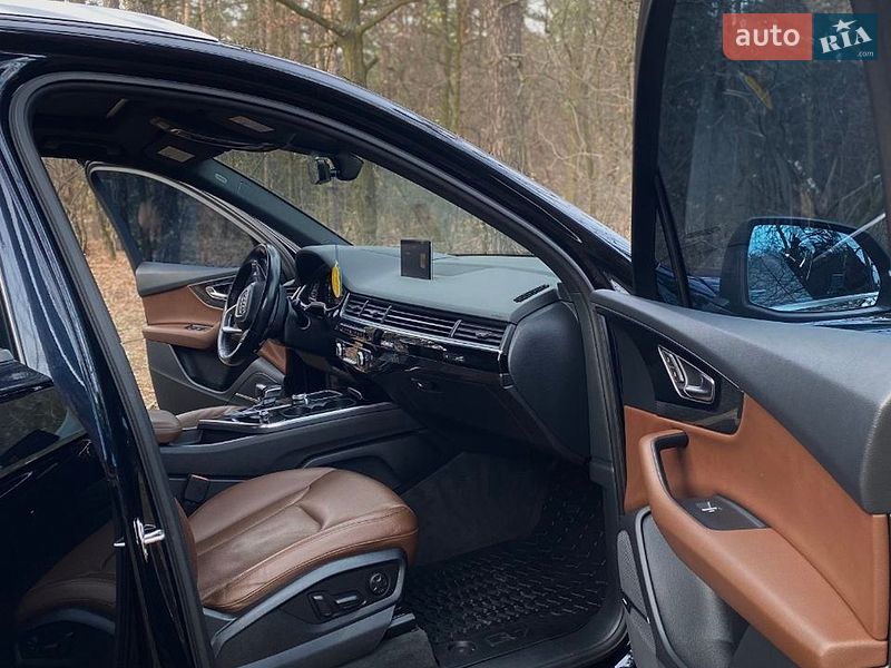 Внедорожник / Кроссовер Audi Q7 2017 в Киеве