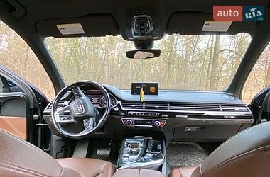 Внедорожник / Кроссовер Audi Q7 2017 в Киеве