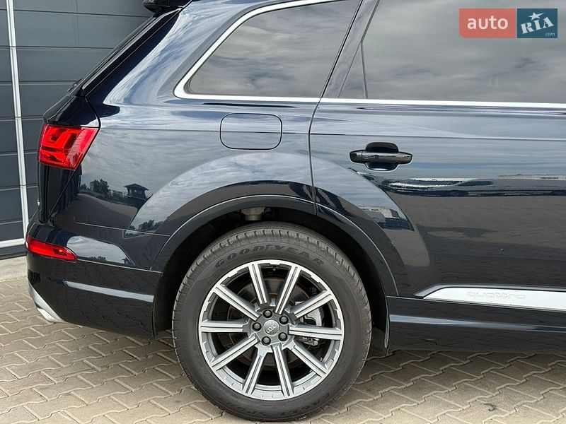 Внедорожник / Кроссовер Audi Q7 2017 в Ковеле