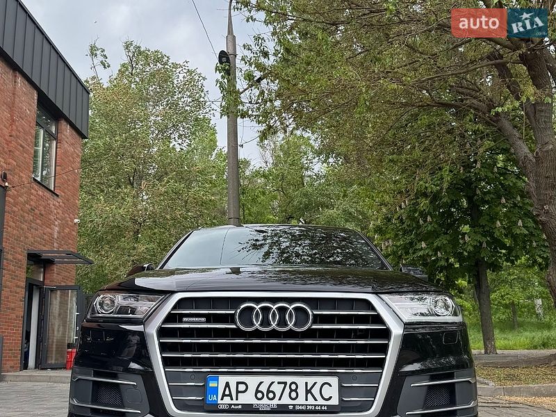 Позашляховик / Кросовер Audi Q7 2015 в Запоріжжі