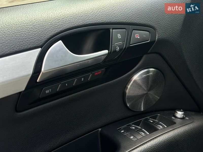 Позашляховик / Кросовер Audi Q7 2013 в Києві