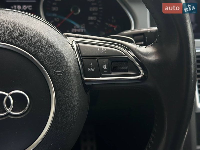 Позашляховик / Кросовер Audi Q7 2013 в Києві