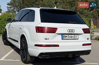 Внедорожник / Кроссовер Audi Q7 2016 в Киеве