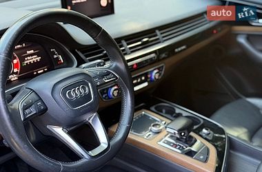 Внедорожник / Кроссовер Audi Q7 2016 в Киеве