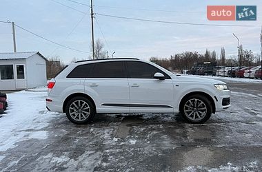 Позашляховик / Кросовер Audi Q7 2016 в Кременчуці