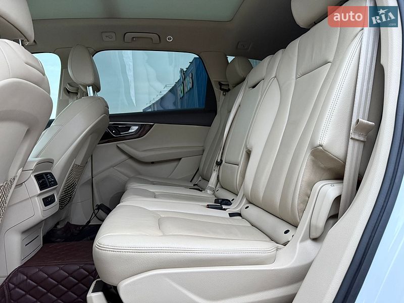 Позашляховик / Кросовер Audi Q7 2016 в Кременчуці