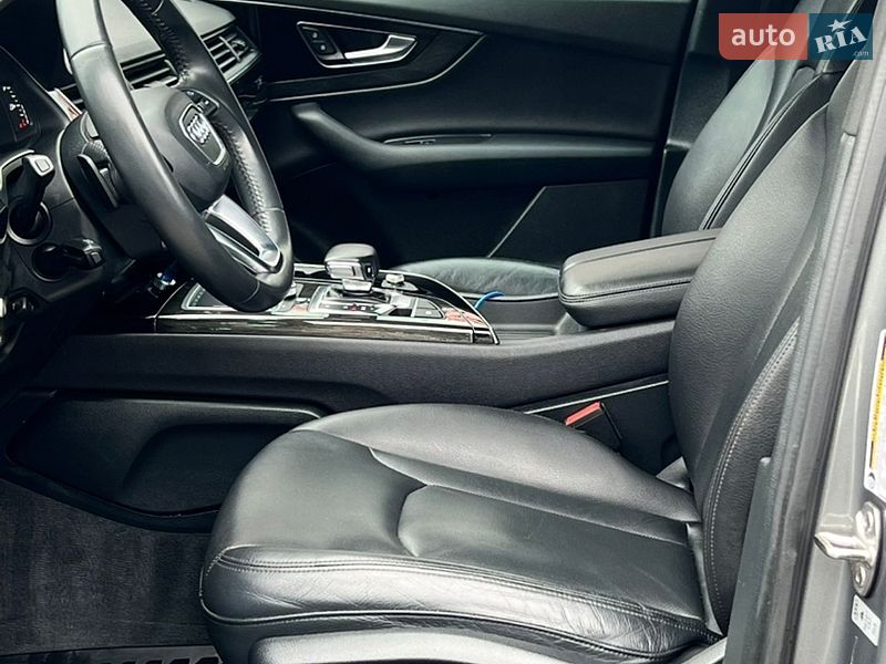 Позашляховик / Кросовер Audi Q7 2017 в Одесі