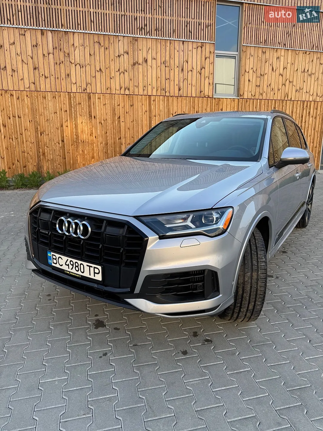 2020 Audi Q7 - фото 1