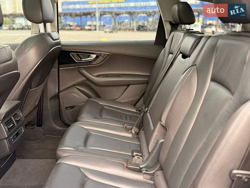 Позашляховик / Кросовер Audi Q7 2015 в Києві фото 26 Позашляховик / Кросовер Audi Q7 2015 в Києві