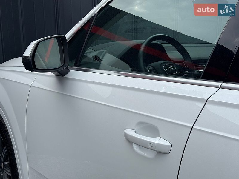 Внедорожник / Кроссовер Audi Q7 2016 в Луцке