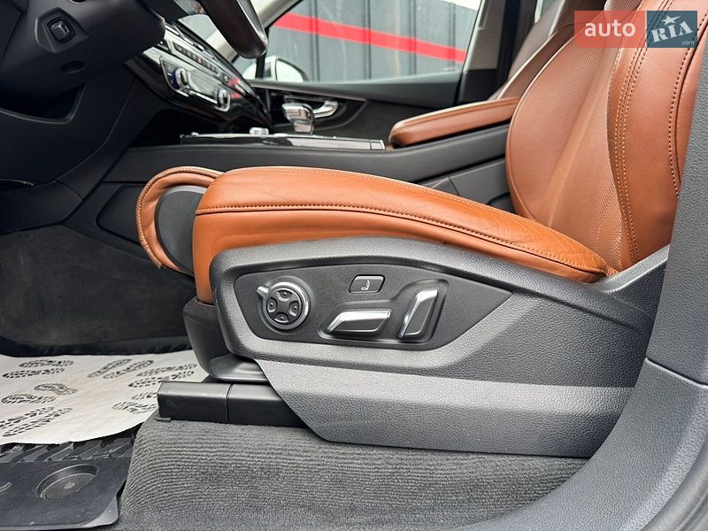 Внедорожник / Кроссовер Audi Q7 2016 в Луцке