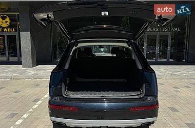 Позашляховик / Кросовер Audi Q7 2016 в Дніпрі