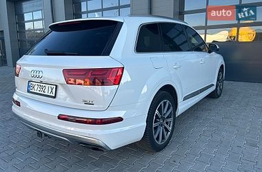 Внедорожник / Кроссовер Audi Q7 2016 в Сарнах