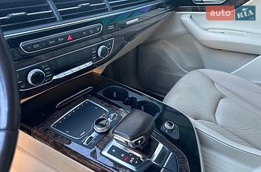 Внедорожник / Кроссовер Audi Q7 2016 в Сарнах