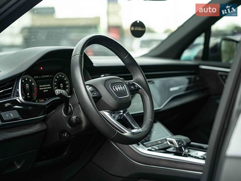 Внедорожник / Кроссовер Audi Q7 2020 в Черновцах