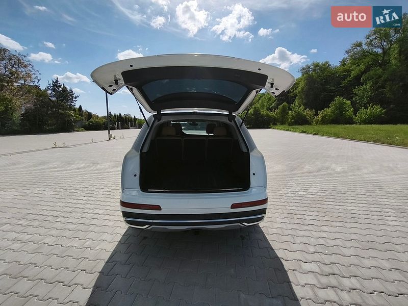 Внедорожник / Кроссовер Audi Q7 2020 в Тернополе