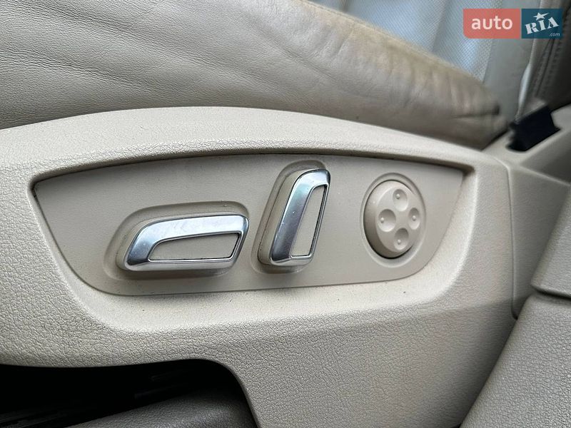 Внедорожник / Кроссовер Audi Q7 2012 в Киеве