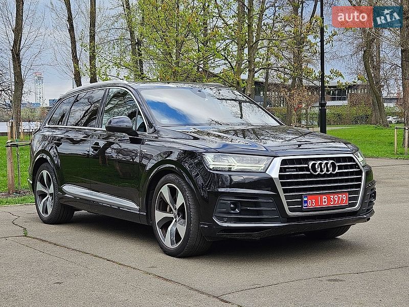 Внедорожник / Кроссовер Audi Q7 2015 в Киеве