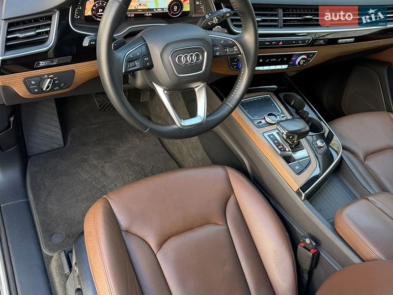 Внедорожник / Кроссовер Audi Q7 2017 в Киеве