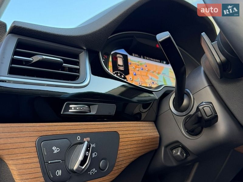 Внедорожник / Кроссовер Audi Q7 2017 в Киеве