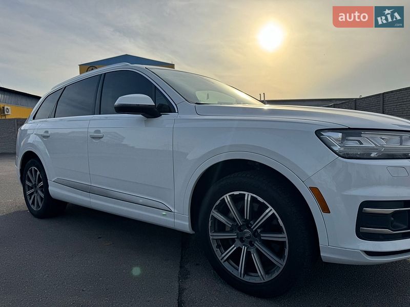 Позашляховик / Кросовер Audi Q7 2016 в Дніпрі