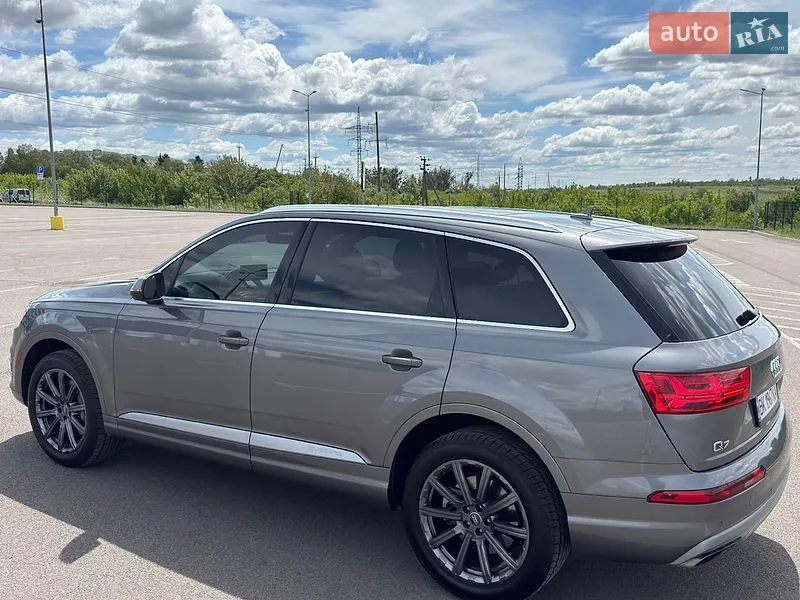 Audi Q7 2016 VIN WA1LAAF70HD037682 фото оголошення 13 з 72