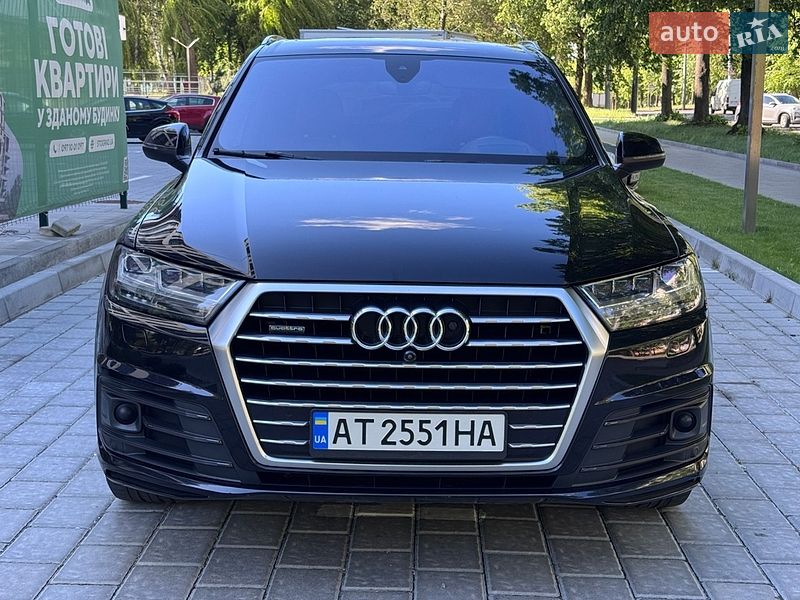 Внедорожник / Кроссовер Audi Q7 2017 в Ровно