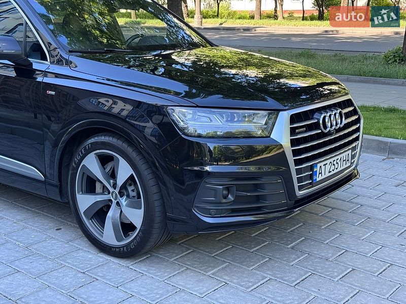 Внедорожник / Кроссовер Audi Q7 2017 в Ровно