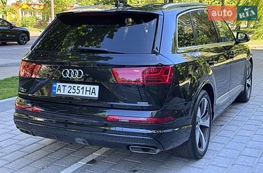 Внедорожник / Кроссовер Audi Q7 2017 в Ровно