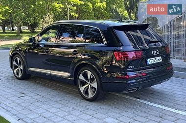 Внедорожник / Кроссовер Audi Q7 2017 в Ровно