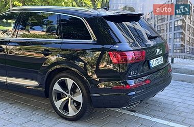 Внедорожник / Кроссовер Audi Q7 2017 в Ровно