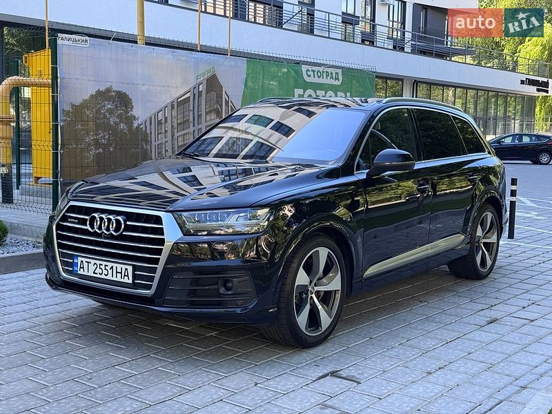 Внедорожник / Кроссовер Audi Q7 2017 в Ровно