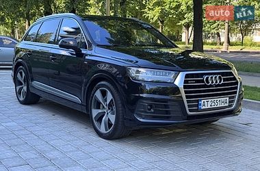 Внедорожник / Кроссовер Audi Q7 2017 в Ровно