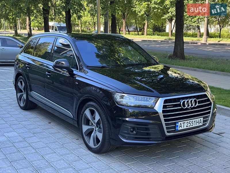 Внедорожник / Кроссовер Audi Q7 2017 в Ровно