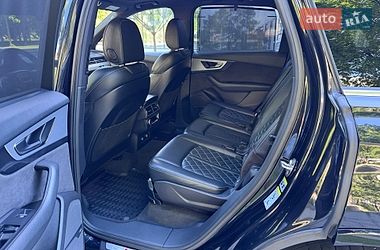 Внедорожник / Кроссовер Audi Q7 2017 в Ровно