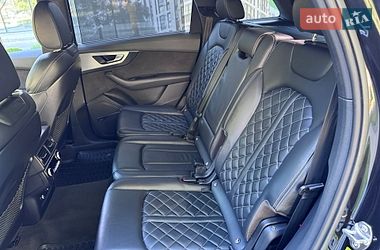 Внедорожник / Кроссовер Audi Q7 2017 в Ровно