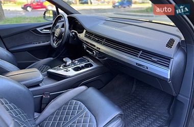 Внедорожник / Кроссовер Audi Q7 2017 в Ровно