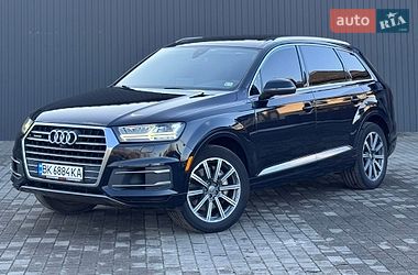 Позашляховик / Кросовер Audi Q7 2016 в Сарнах