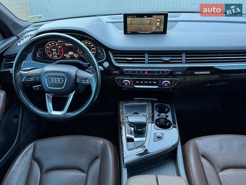 Позашляховик / Кросовер Audi Q7 2016 в Сарнах