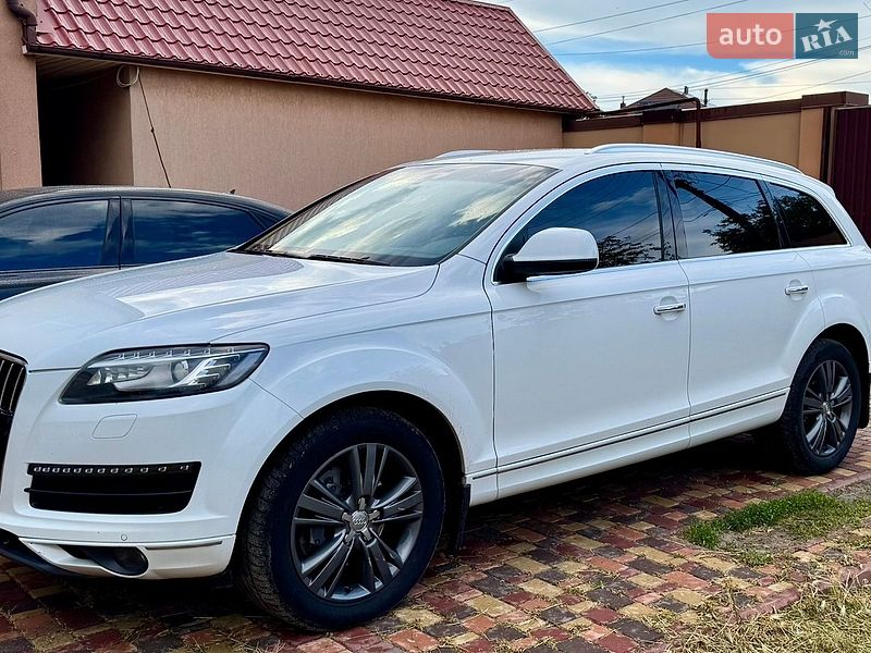 Внедорожник / Кроссовер Audi Q7 2013 в Днепре