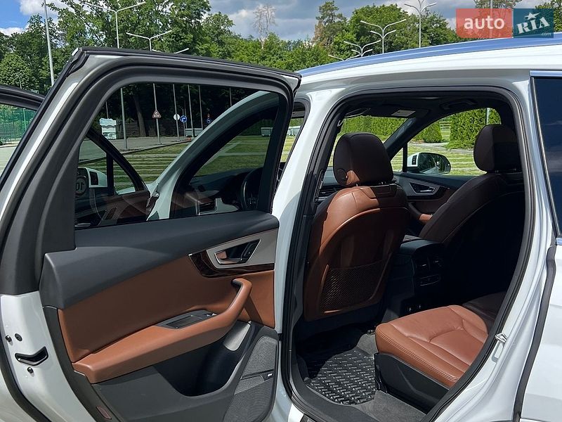 Внедорожник / Кроссовер Audi Q7 2017 в Харькове