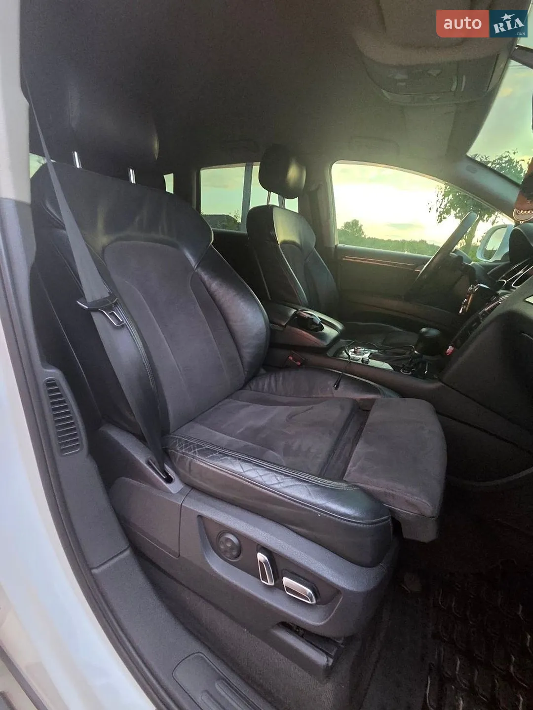 2010 Audi Q7 - мініатюра 18