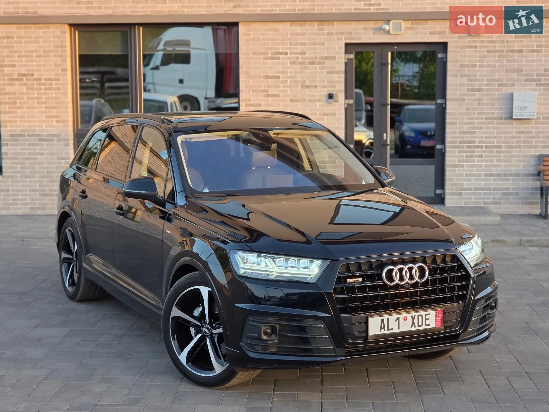 2017 Audi Q7 - мініатюра 2