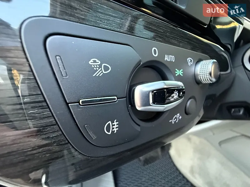 Audi Q7 2017 VIN WA1VAAF72JD011146 фото оголошення 51 з 118