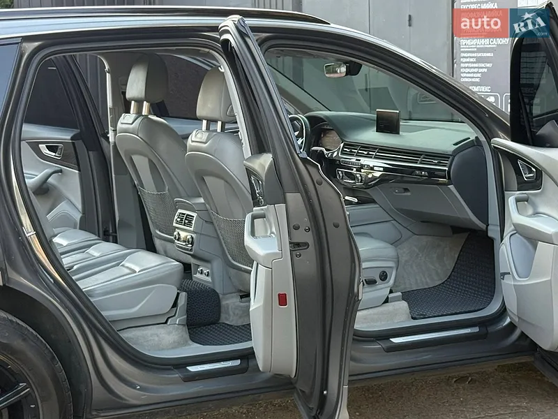 Audi Q7 2017 VIN WA1VAAF72JD011146 фото оголошення 65 з 118