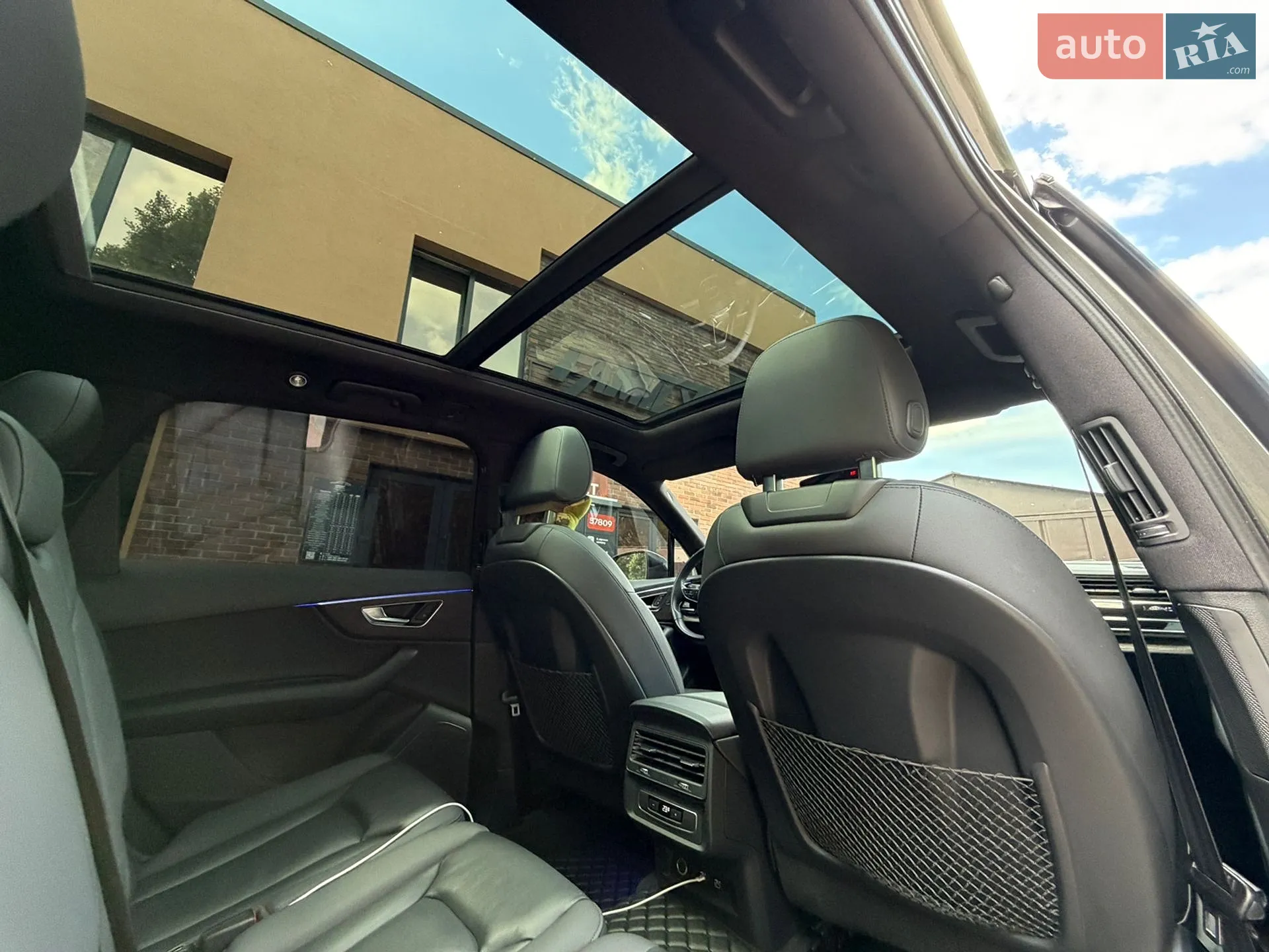 2020 Audi Q7 - мініатюра 16