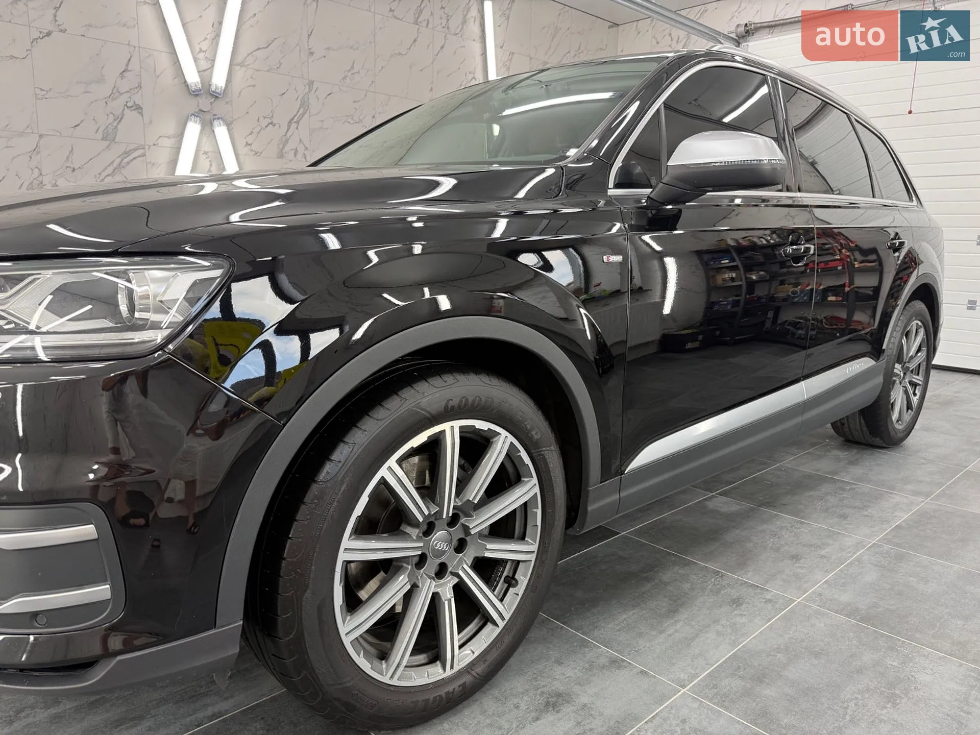 2017 Audi Q7 - мініатюра 2